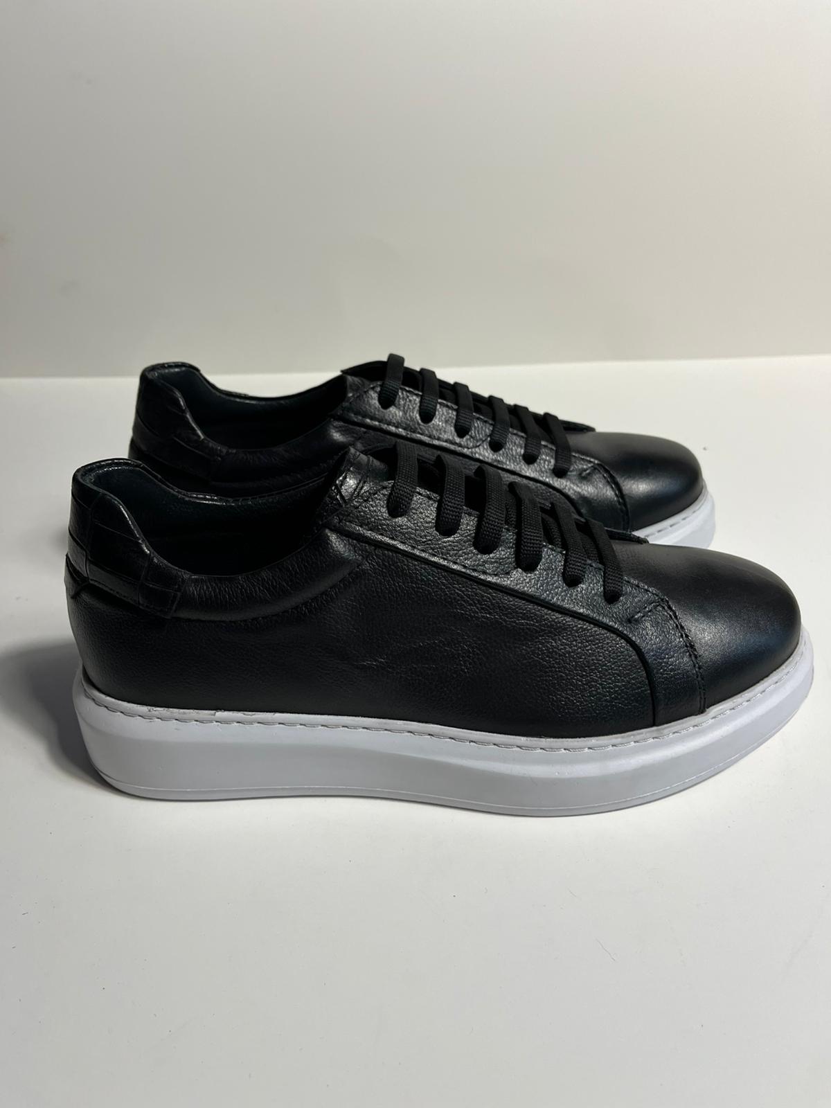 Zemor Siyah Deri Sneaker – Beyaz Tabanlı Erkek Ayakkabı