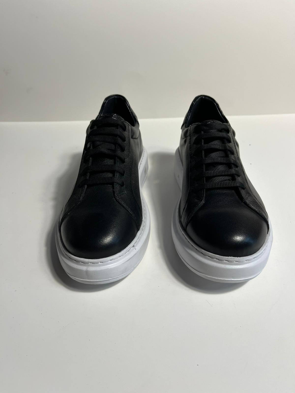 Zemor Siyah Deri Sneaker – Beyaz Tabanlı Erkek Ayakkabı