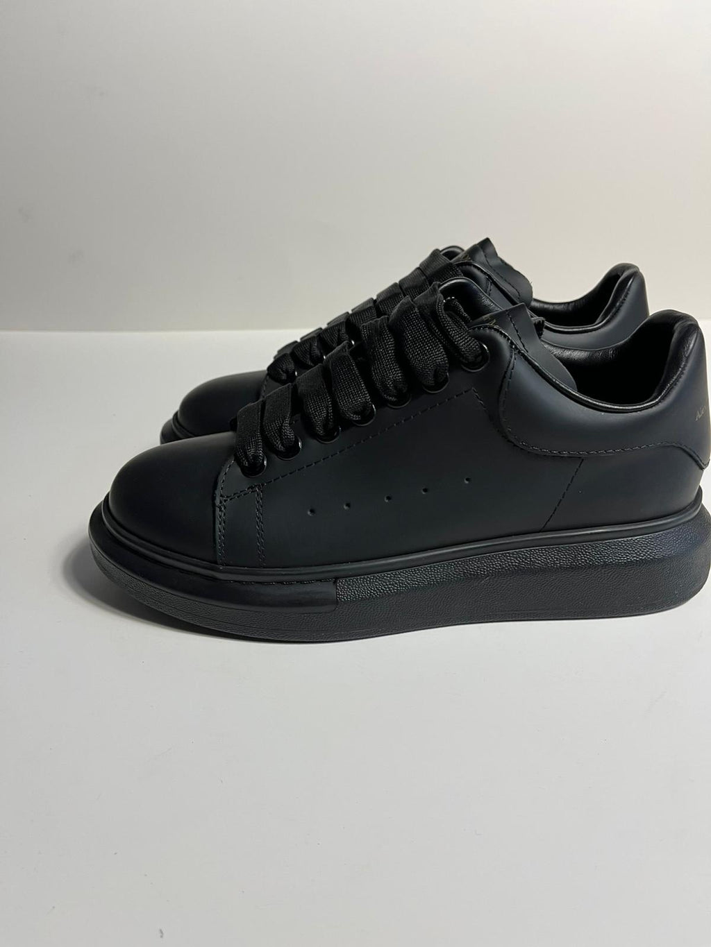 Zemor Erkek Hakiki Deri Sneaker – Alexander McQueen  Oversize Beyaz/Siyah